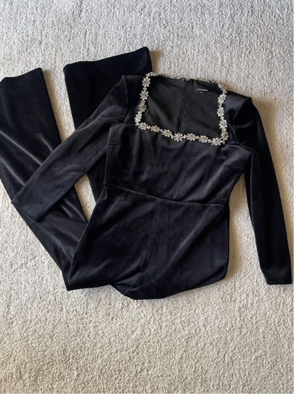 Nadine Merabi Kimberly Velvet Jumpsuit Long Sleeve Black - Picture 5 of 10